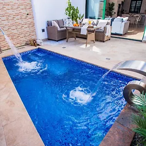  Holiday home Casa Evelyn Piscina Climatizada